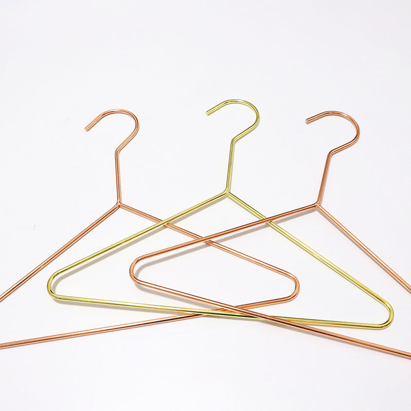 High Quality Metal Hanger Gold Triangle Shape Color Iron Art Clothes Hanger Nordic Style Kids Hanger For Babies VL-0485